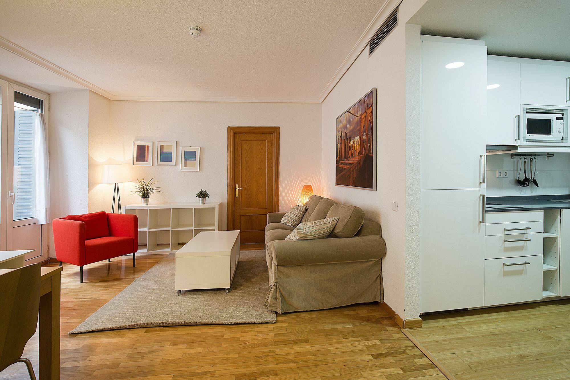 Apartamentos San Lorenzo 26 Madrid Eksteriør bilde