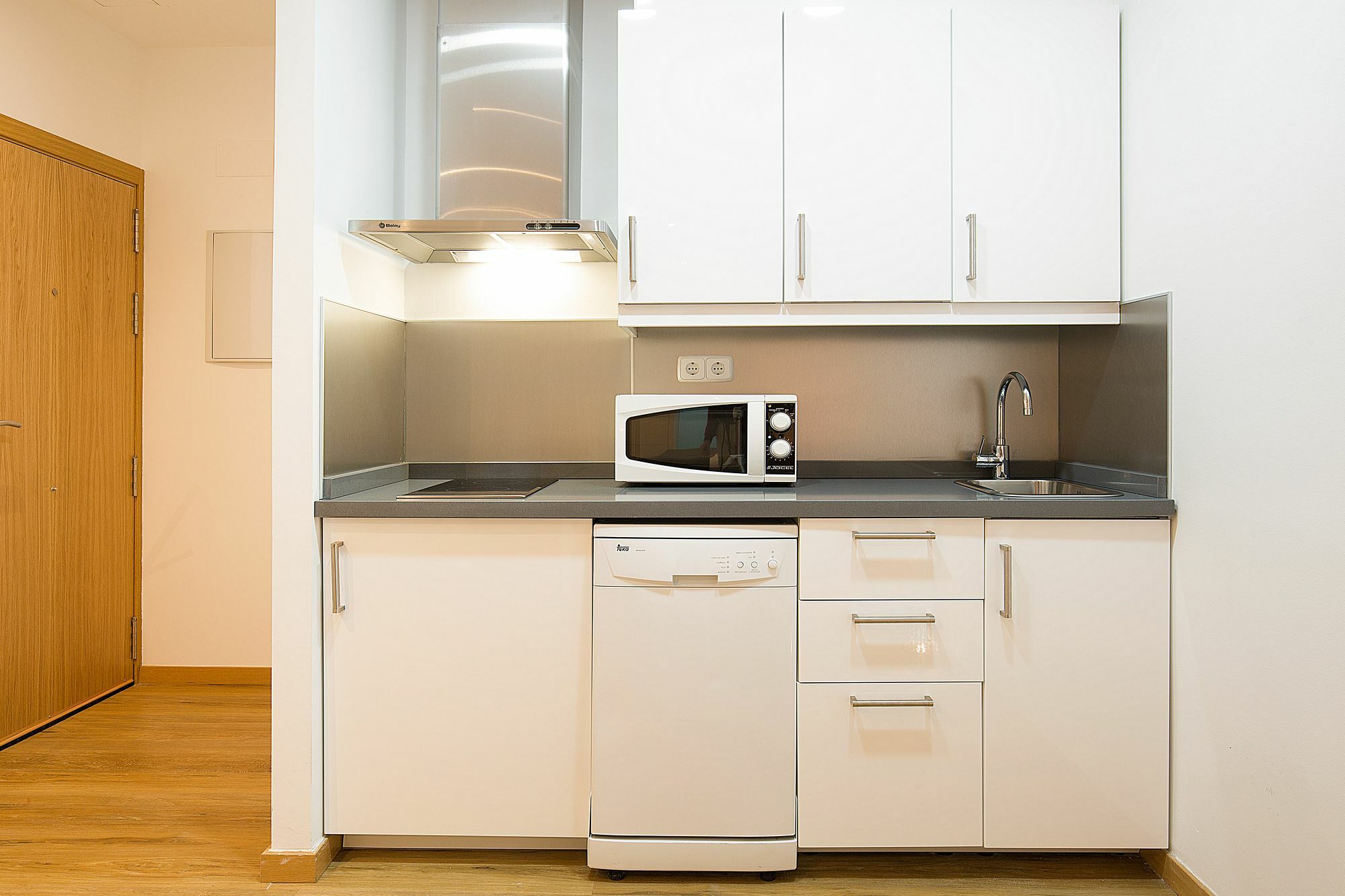 Apartamentos San Lorenzo 26 Madrid Eksteriør bilde