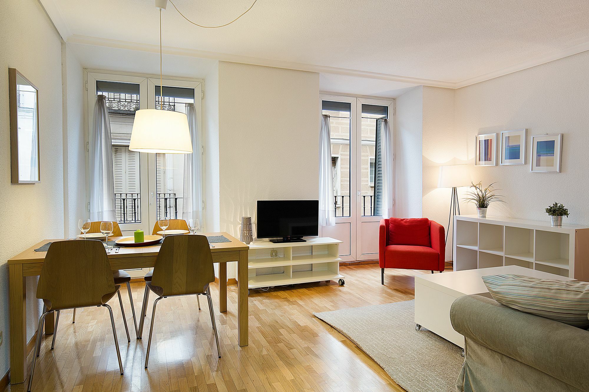 Apartamentos San Lorenzo 26 Madrid Eksteriør bilde